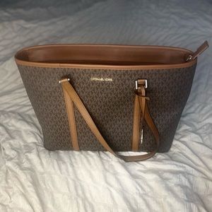 MK - Michael Kors Large Tote Brown Logo Print
